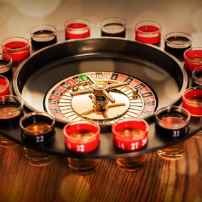 Roulette Drukspil Med 16 Shotglas