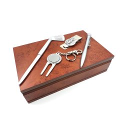 Golf Gaves�t i Brun Tr��ske