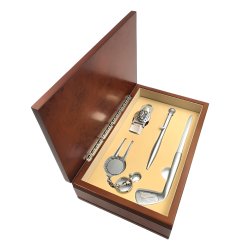 Golf Gaves�t i Brun Tr��ske