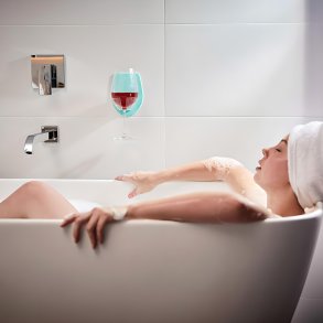 Vinglasholder Til Badekarret